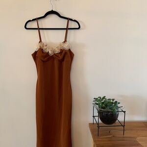 Strappy  mid  lenght dress